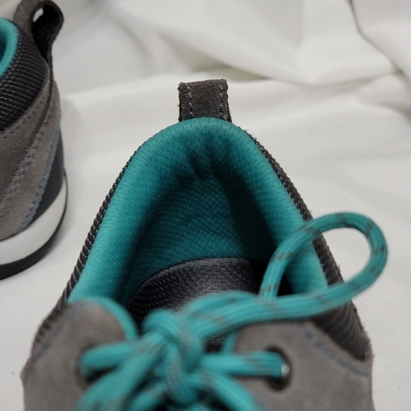 L. L. Bean Women's BeanSport Suade Casual Lace-Up Shoes Grey / Teal size 7.5 - Picture 6 of 14